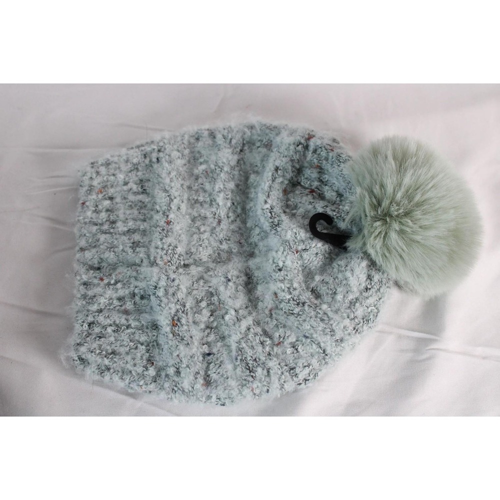 David and Young Mint Green Knit Beanie Faux Fur Pom Pom Winter Hat NWT - Picture 5 of 5